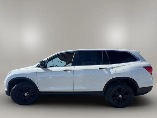 White Diamond Pearl 2016 Honda Pilot EX