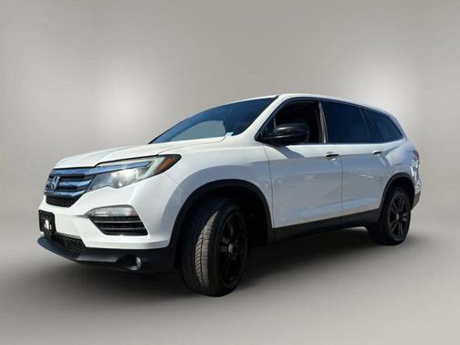 White Diamond Pearl 2016 Honda Pilot EX