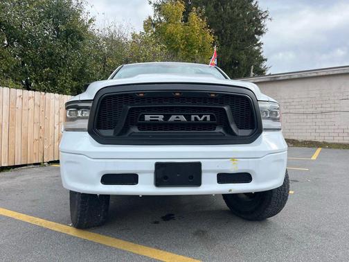 2017 RAM 1500 SLT