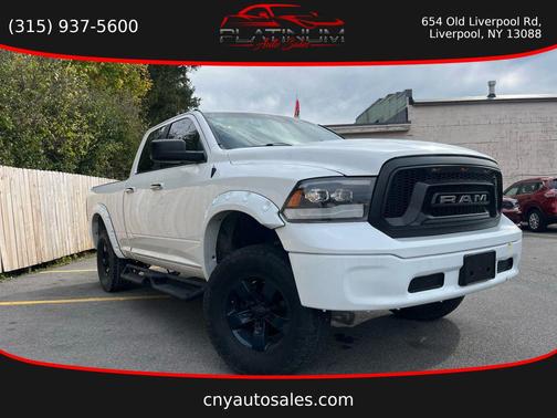 2017 RAM 1500 SLT