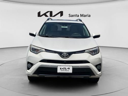Blizzard Pearl 2017 Toyota RAV4 Platinum
