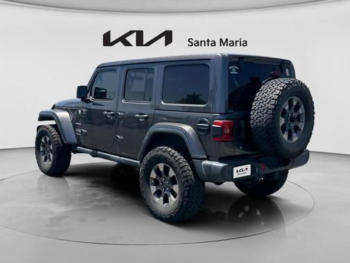 Granite Crystal Metallic Clearcoat 2018 Jeep Wrangler Unlimited Sahara