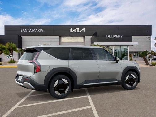 2026 Kia EV9 Light Short Range