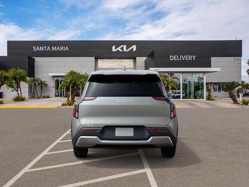 2026 Kia EV9 Light Short Range