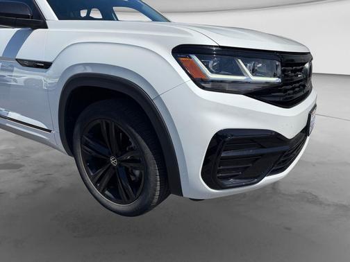 Opal White Pearl 2023 Volkswagen Atlas 3.6L SEL