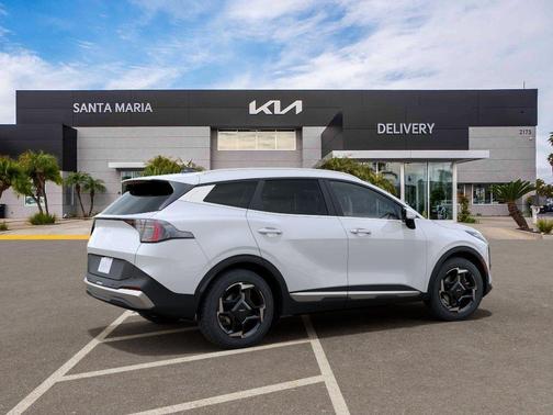 Snow White Pearl 2026 Kia Sportage X-Line
