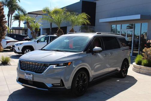 2024 Kia Carnival SX