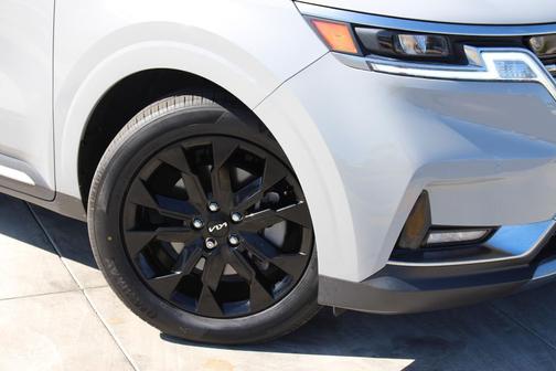 2024 Kia Carnival SX