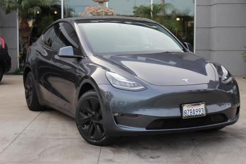 2022 Tesla Model Y Long Range Dual Motor All-Wheel Drive