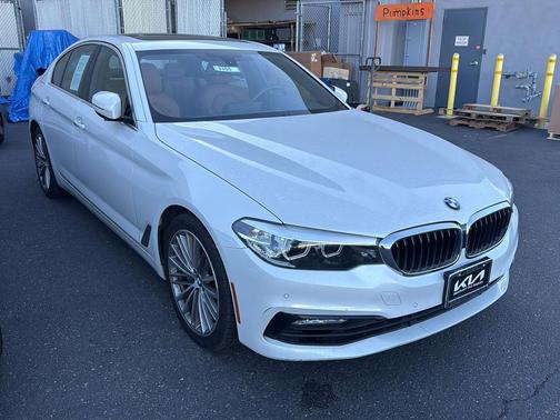 2018 BMW 530 530i