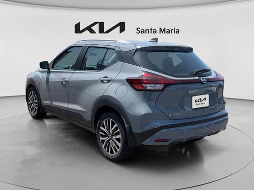 Boulder Gray Pearl 2021 Nissan Kicks SV