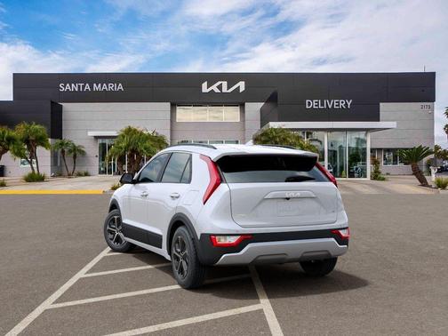 Snow White Pearl 2026 Kia Niro EX