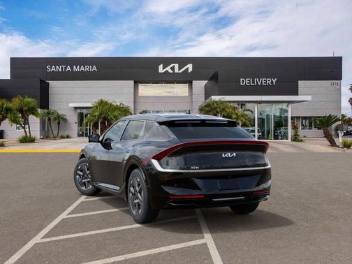 2025 Kia EV6 Light Long Range