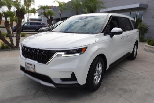 2022 Kia Carnival LXS