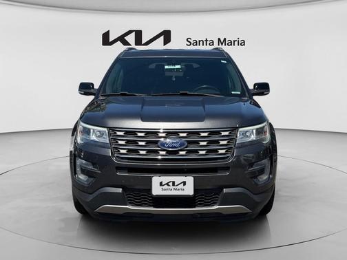 Magnetic 2017 Ford Explorer XLT