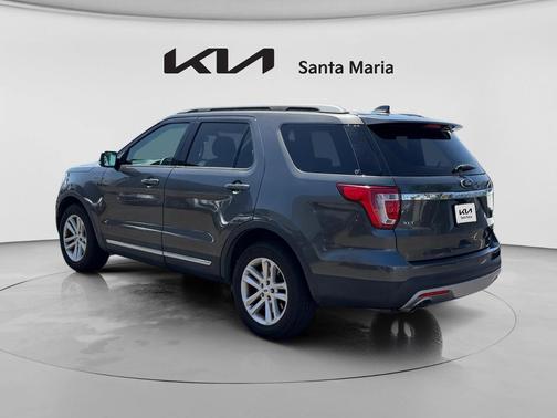 Magnetic 2017 Ford Explorer XLT
