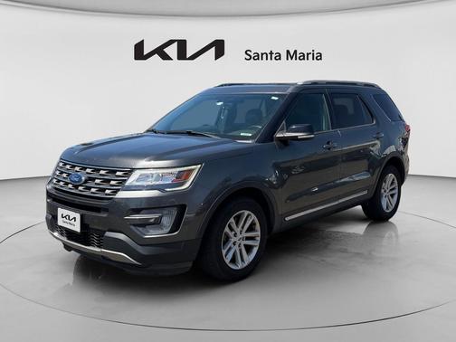 Magnetic 2017 Ford Explorer XLT