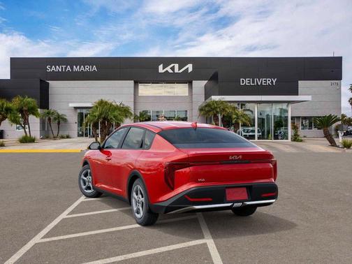 2025 Kia K4 LXS