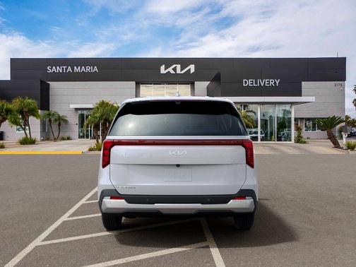 Snow White Pearl 2026 Kia Carnival LX