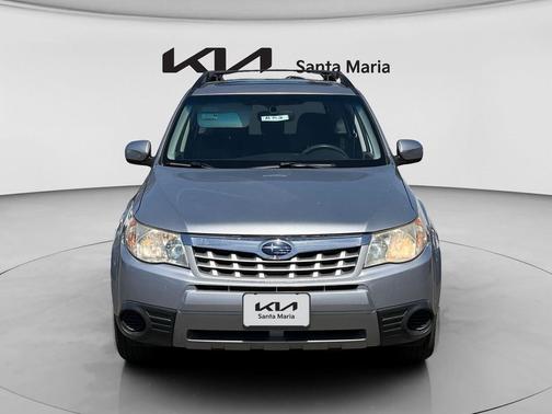 Ice Silver Metallic 2013 Subaru Forester 2.5X Premium