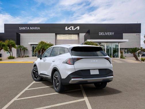 Snow White Pearl 2026 Kia Sportage SX Turbo