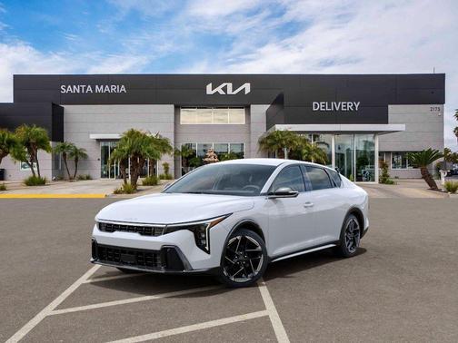Snow White Pearl 2026 Kia K4 GT-Line
