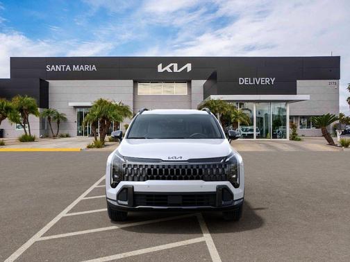 Snow White Pearl 2026 Kia Sportage X-Line