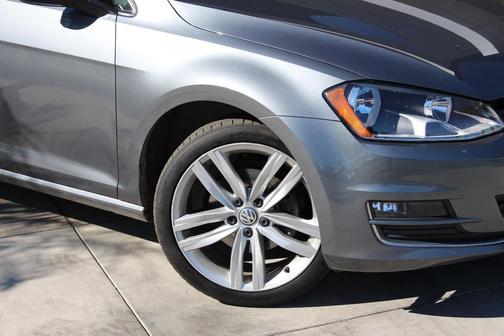 2017 Volkswagen Golf SportWagen TSI S