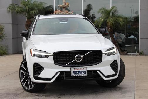 2025 Volvo XC60 Plug-In Hybrid T8 Ultra