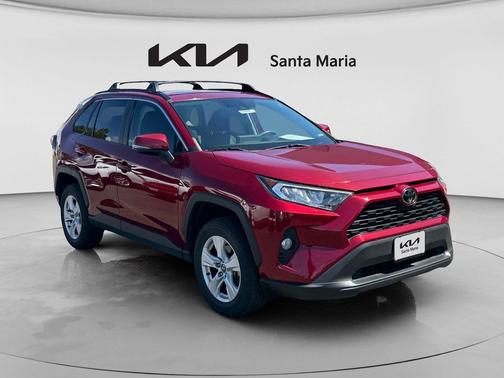 2020 Toyota RAV4 XLE
