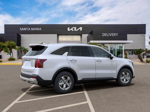 Glacial White Pearl 2026 Kia Sorento LX