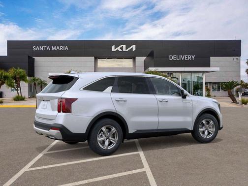 Glacial White Pearl 2026 Kia Sorento LX