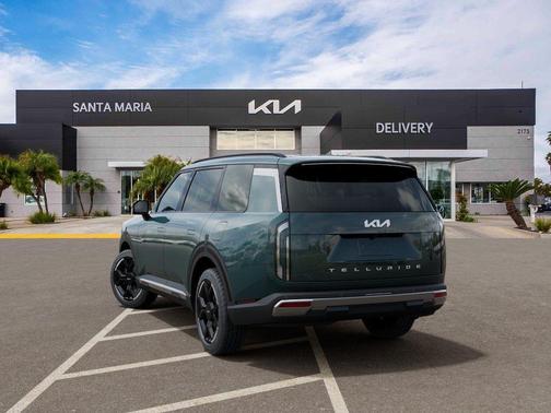 Black Jade Green 2027 Kia Telluride EX