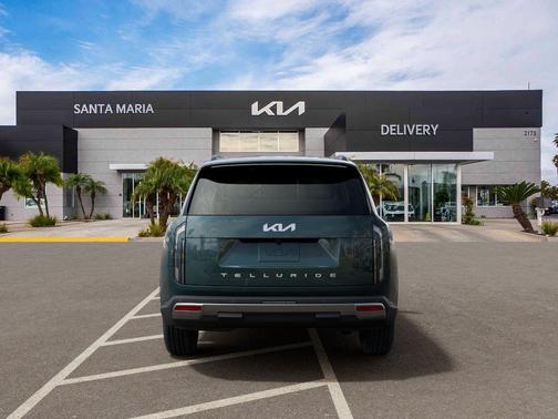 Black Jade Green 2027 Kia Telluride EX