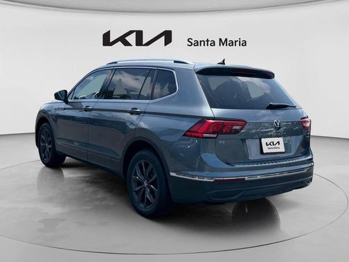 Platinum Gray Metallic 2023 Volkswagen Tiguan 2.0T SE 4MOTION