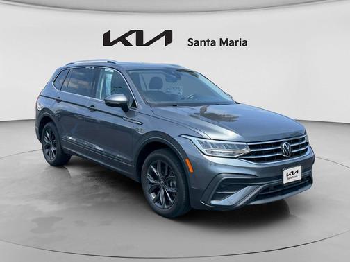 Platinum Gray Metallic 2023 Volkswagen Tiguan 2.0T SE 4MOTION