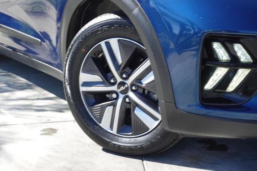 2022 Kia Niro LXS