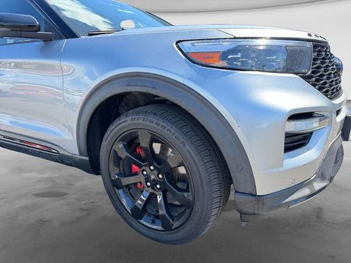 Iconic Silver Metallic 2020 Ford Explorer ST