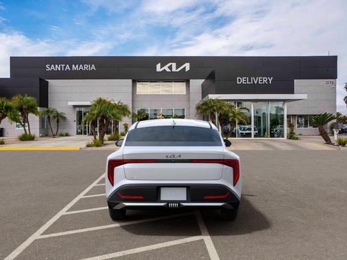 Snow White Pearl 2026 Kia K4 LXS