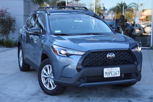 2025 Toyota Corolla Cross LE