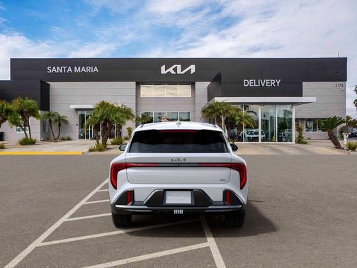 Snow White Pearl 2026 Kia K4 GT-Line