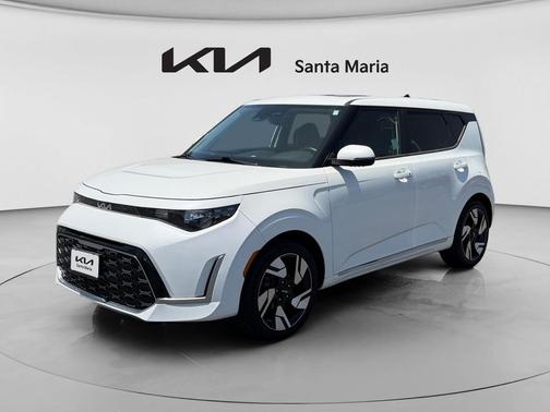 Snow White Pearl 2024 Kia Soul GT-Line