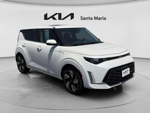 Snow White Pearl 2024 Kia Soul GT-Line