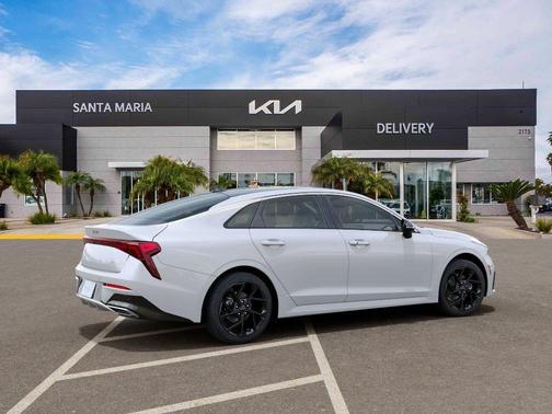 Snow White Pearl 2026 Kia K5