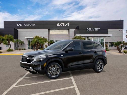Fusion Black 2026 Kia Seltos LX