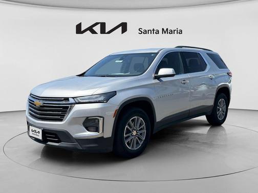 Silver Ice Metallic 2022 Chevrolet Traverse LT Cloth