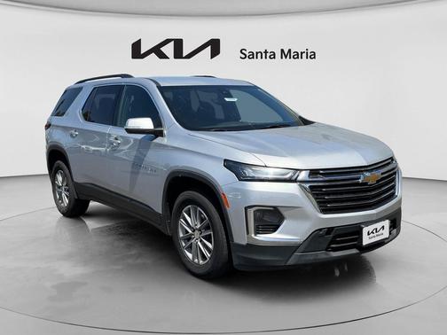 Silver Ice Metallic 2022 Chevrolet Traverse LT Cloth