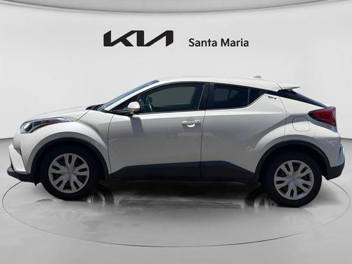Blizzard Pearl 2019 Toyota C-HR LE