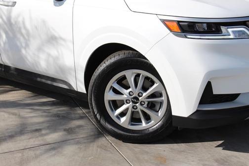 2022 Kia Carnival LXS