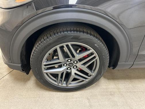 Agate Black Metallic 2026 Ford Explorer ST